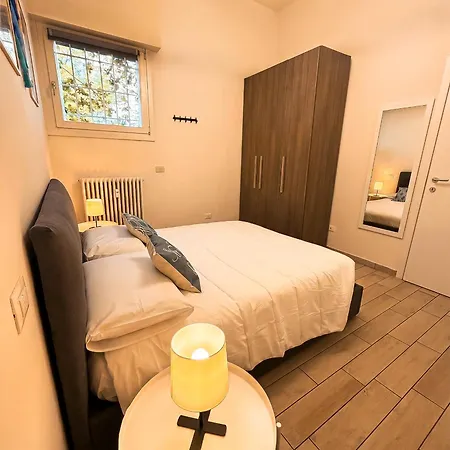 Sole - Vicino Ospedale-10 Min Centro- Stadio Apartament